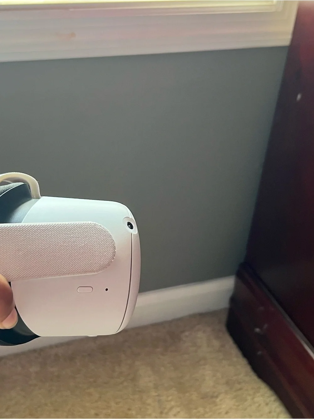 Standalone White VR Headset with Matching Controller and Carry Case